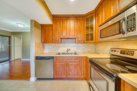 Copropriété à vendre à Pembroke Pines, Floride: 2 chambres, 81.75 m2 № 1281653 - photo 6