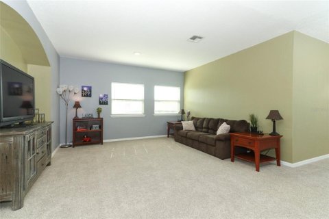 House in Winter Garden, Florida 7 bedrooms, 455.22 sq.m. № 1341394 - photo 23