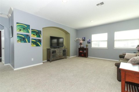 House in Winter Garden, Florida 7 bedrooms, 455.22 sq.m. № 1341394 - photo 24