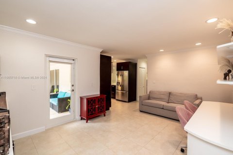 House in Coral Gables, Florida 3 bedrooms № 1384313 - photo 23