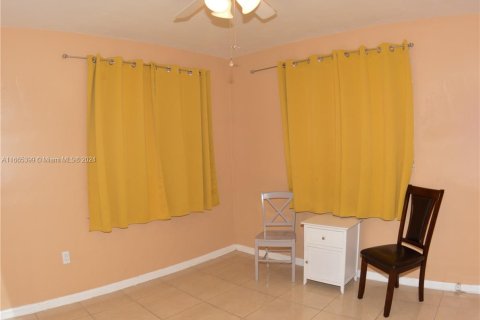 Villa ou maison à vendre à Miami Gardens, Floride: 4 chambres, 163.69 m2 № 1384274 - photo 29