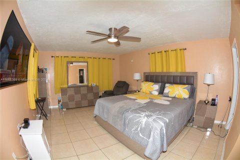 Villa ou maison à vendre à Miami Gardens, Floride: 4 chambres, 163.69 m2 № 1384274 - photo 22