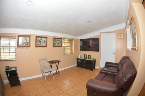 Villa ou maison à vendre à Miami Gardens, Floride: 4 chambres, 163.69 m2 № 1384274 - photo 20