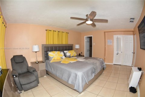 Villa ou maison à vendre à Miami Gardens, Floride: 4 chambres, 163.69 m2 № 1384274 - photo 23