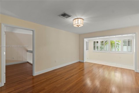 Townhouse in Miami, Florida 2 bedrooms, 155.61 sq.m. № 1401109 - photo 6