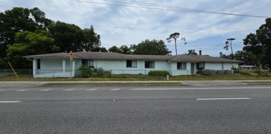 Commercial property in Daytona Beach, Florida 771.09 sq.m. № 1336837