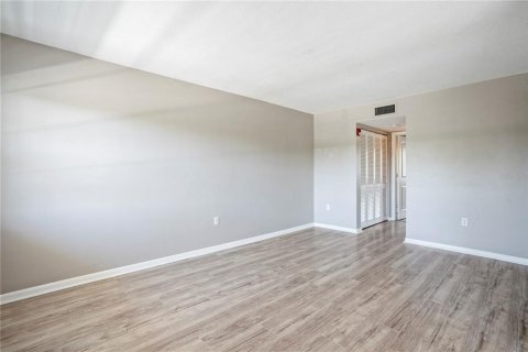 Copropriété à vendre à Saint Petersburg, Floride: 1 chambre, 60.39 m2 № 1336871 - photo 11