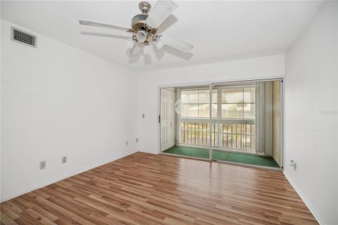 Condo in Palm Bay, Florida, 2 bedrooms  № 1336801 - photo 4