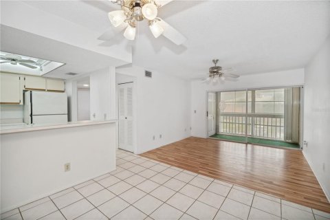 Condo in Palm Bay, Florida, 2 bedrooms  № 1336801 - photo 6