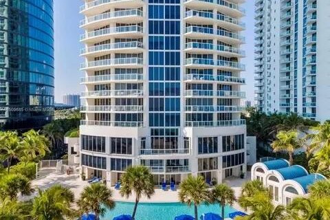 Condominio en venta en Sunny Isles Beach, Florida, 3 dormitorios, 205.31 m2 № 1002961 - foto 4