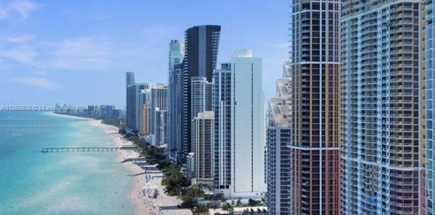 Hotel in Sunny Isles Beach, Florida 51.19 sq.m. № 925071