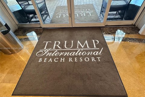 Hotel en venta en Sunny Isles Beach, Florida, 51.19 m2 № 925071 - foto 17