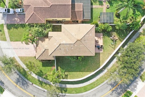 Villa ou maison à vendre à Miramar, Floride: 4 chambres, 221.57 m2 № 983410 - photo 22