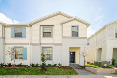 Touwnhouse à vendre à Kissimmee, Floride: 5 chambres, 210.42 m2 № 1361670 - photo 1