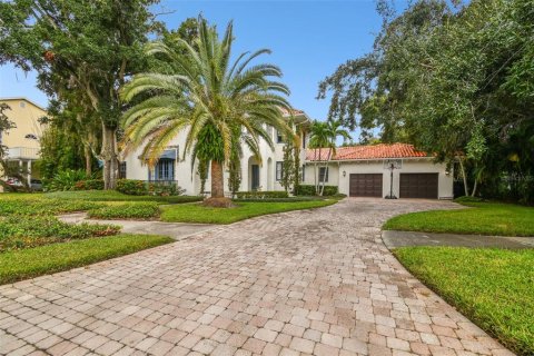 Villa ou maison à vendre à Tampa, Floride: 5 chambres, 410.72 m2 № 1361635 - photo 16