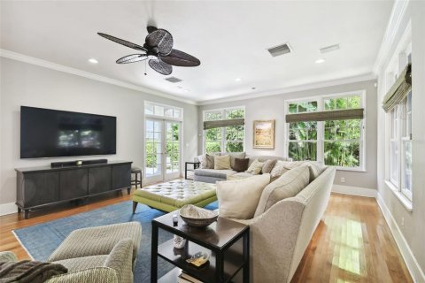 Casa en venta en Tampa, Florida, 5 dormitorios, 410.72 m2 № 1361635 - foto 27