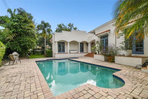 Villa ou maison à vendre à Tampa, Floride: 5 chambres, 410.72 m2 № 1361635 - photo 15