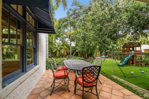 Casa en venta en Tampa, Florida, 5 dormitorios, 410.72 m2 № 1361635 - foto 13