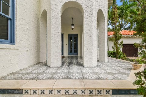 Villa ou maison à vendre à Tampa, Floride: 5 chambres, 410.72 m2 № 1361635 - photo 18