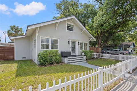 Villa ou maison à vendre à Tampa, Floride: 3 chambres, 145.67 m2 № 1361009 - photo 2