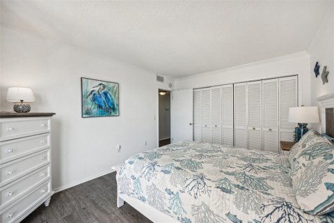 Condo in South Pasadena, Florida, 2 bedrooms  № 1361044 - photo 27