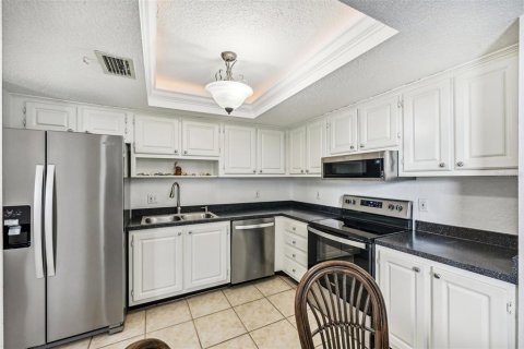 Condo in South Pasadena, Florida, 2 bedrooms  № 1361044 - photo 18