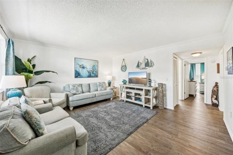 Condo in South Pasadena, Florida, 2 bedrooms  № 1361044 - photo 6