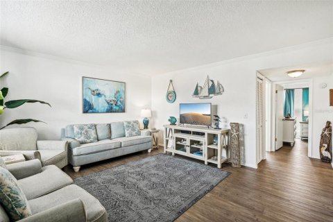 Condo in South Pasadena, Florida, 2 bedrooms  № 1361044 - photo 7