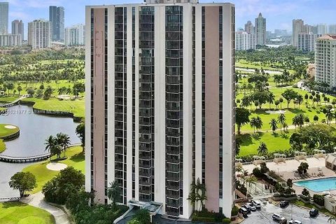 Copropriété à vendre à Aventura, Floride: 1 chambre, 84.82 m2 № 1270536 - photo 2