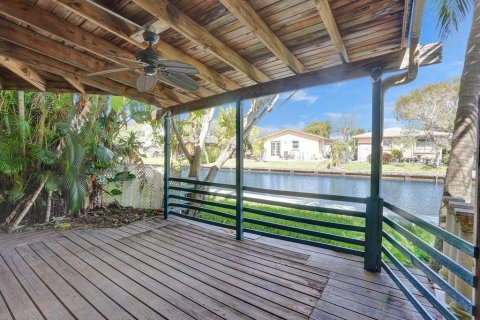 Townhouse in Wilton Manors, Florida 2 bedrooms, 116.13 sq.m. № 1092970 - photo 5