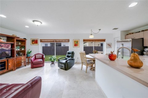 Casa en venta en Miami, Florida, 4 dormitorios, 181.16 m2 № 1415293 - foto 30