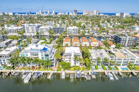 Condo in Fort Lauderdale, Florida, 3 bedrooms  № 1188608 - photo 22