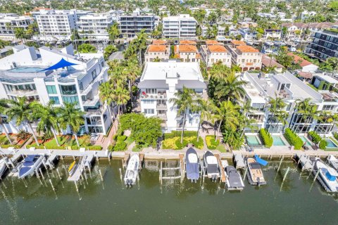 Condo in Fort Lauderdale, Florida, 3 bedrooms  № 1188608 - photo 23