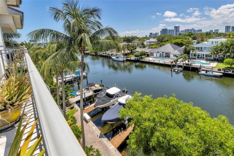 Condo in Fort Lauderdale, Florida, 3 bedrooms  № 1188608 - photo 16