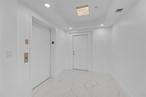 Condominio en venta en Fort Lauderdale, Florida, 3 dormitorios, 184.88 m2 № 1188608 - foto 11