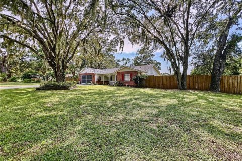 House in New Port Richey, Florida 3 bedrooms, 175.86 sq.m. № 1314483 - photo 2