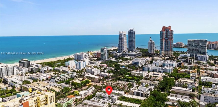 Condominio en Miami Beach, Florida, 1 dormitorio  № 1332331