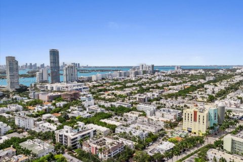 Condo in Miami Beach, Florida, 1 bedroom  № 1332331 - photo 21