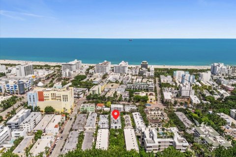 Condo in Miami Beach, Florida, 1 bedroom  № 1332331 - photo 19