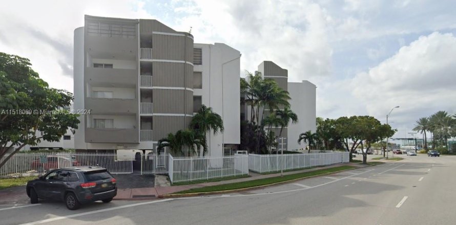 Condo à Miami Beach, Floride, 2 chambres  № 980602