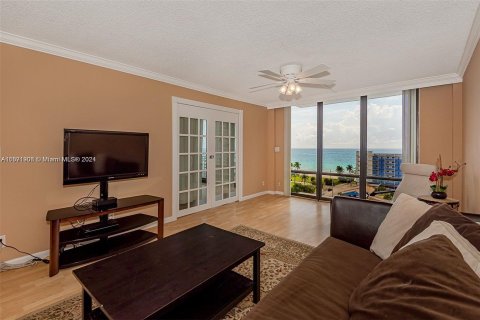 Condominio en venta en Hollywood, Florida, 2 dormitorios, 117.24 m2 № 1135301 - foto 4