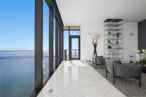 Copropriété à vendre à Miami, Floride: 3 chambres, 217.11 m2 № 927087 - photo 13