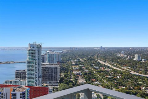 Condo in Miami, Florida, 3 bedrooms  № 927087 - photo 19