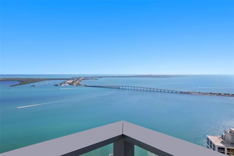 Condominio en venta en Miami, Florida, 3 dormitorios, 217.11 m2 № 927087 - foto 15