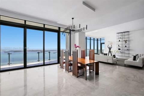 Copropriété à vendre à Miami, Floride: 3 chambres, 217.11 m2 № 927087 - photo 6