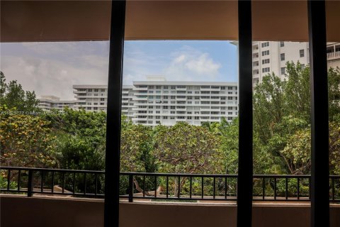 Condo in Key Biscayne, Florida, 2 bedrooms  № 1272840 - photo 20