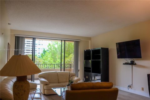 Condo in Key Biscayne, Florida, 2 bedrooms  № 1272840 - photo 6