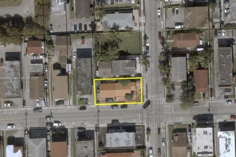 Commercial property in Miami, Florida 167.69 sq.m. № 1272349 - photo 5