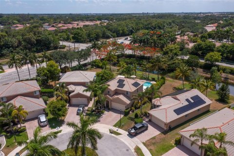 Villa ou maison à vendre à Coconut Creek, Floride: 4 chambres, 177.07 m2 № 1233118 - photo 8