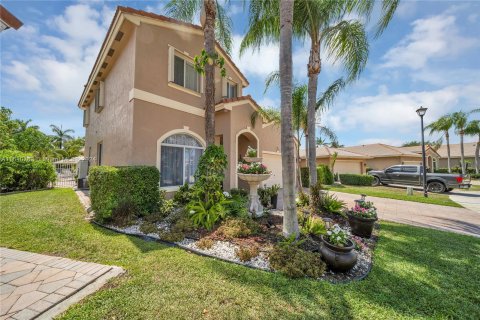 Villa ou maison à vendre à Coconut Creek, Floride: 4 chambres, 177.07 m2 № 1233118 - photo 2